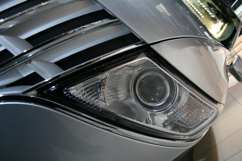 Illustration for article titled 2010 Lincoln MKT: Crossover For The Super-Segmented Masses